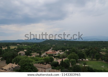 Photography showing the village of Grignan and its surrounding area
