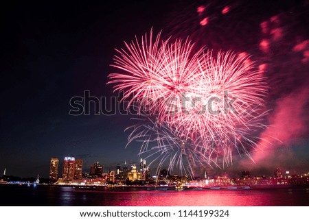 The July 4th firework over Delaware River with Philadelphia skylines