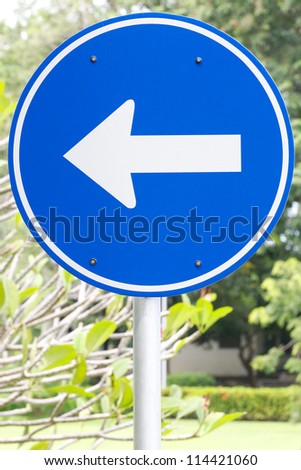 arrow traffic sign