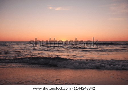 Beatiful colorful sunset on the sea, sunset background, sea sunset