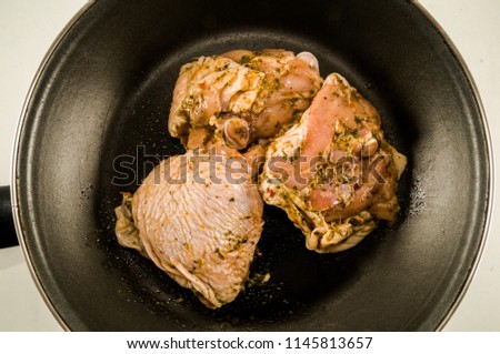 Photo picture of fresh Raw chicken meat Background