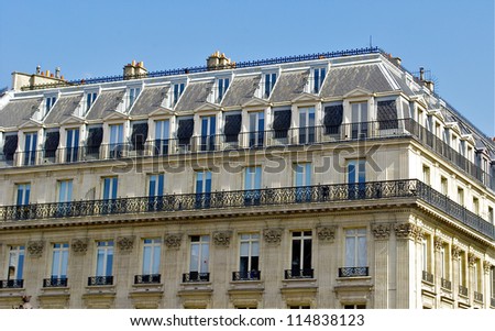 Beautiful building in Paris