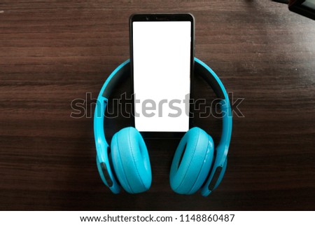 phone on headphone and white srceen 