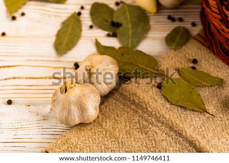 garlic and bay leaves