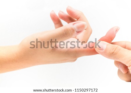 finger bone pain
