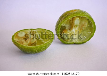 Small lime has large seeds