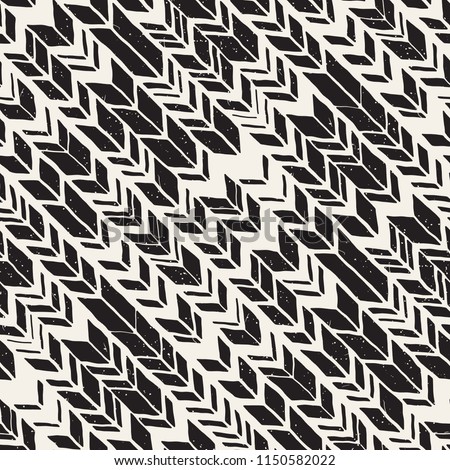Seamless hand drawn style chevron pattern in black and white. Abstract vector grungy background