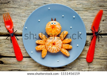 Mandarin spider, fun food art idea for kids, healthy snack for Halloween