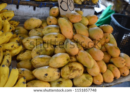 Mango at market