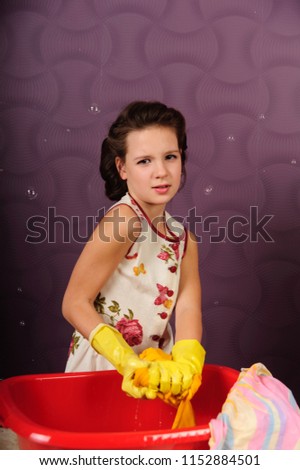 Housewife wash clothes