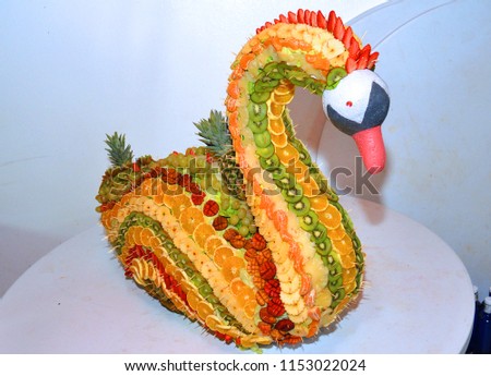 Goose decorated with fruit served in the wedding
