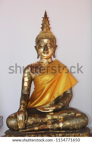 budha statue in the temple