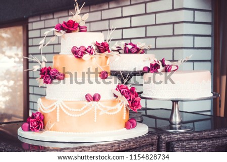 Wedding cakes with hand made decorations