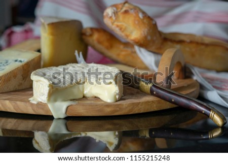cheese plate camembert