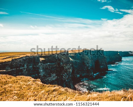 Cliffs of Moher / Ireland - The Cliffs of Moher are located in the parish of Liscannor, southwest of the Burren area near Doolin, located in County Clare, Ireland. It's a place to relax and enjoy!
