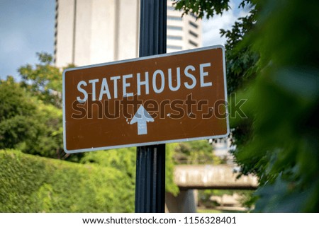 Downtown Statehouse Traffic Sign