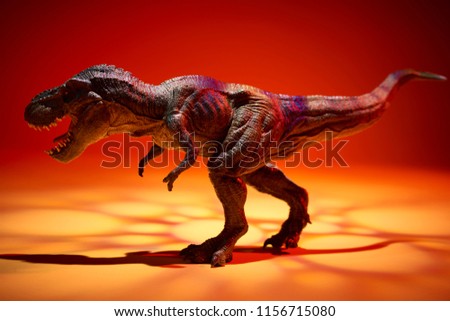 The Dangerous Dinosaur in Red Light Set