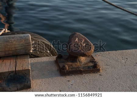 mooring of ships in iron port