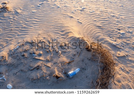 Rubbish left on the beach