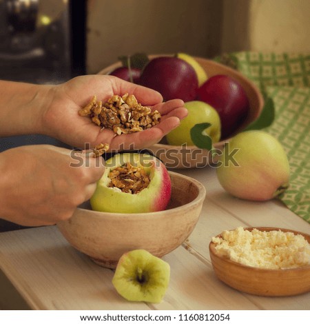 Stuffing apples. Furnace apples in the oven with cottage cheese and nuts
