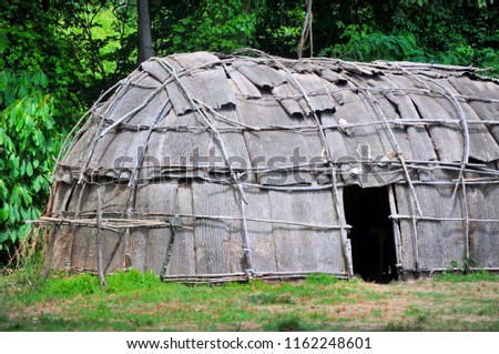 Reproduction of a Powhatan dwelling.