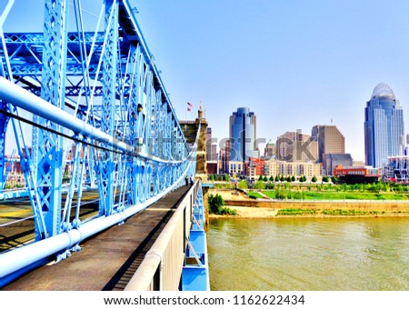 Historic Blue Bridge Spanning the Ohio River and Downtown Cincinnati - Cincinnati, Ohio (USA)