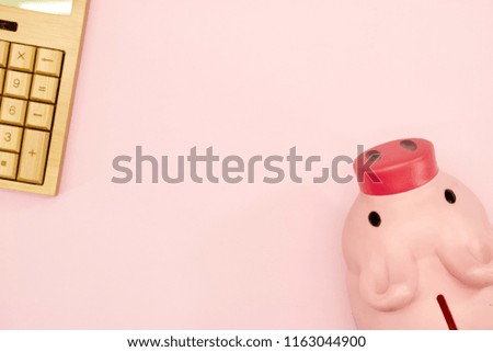 A studio photo of a piggy bank