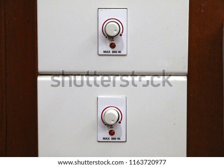 light dimmers max 600w.