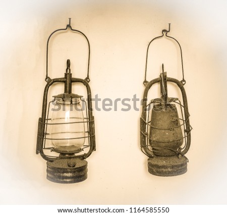 Hanging old kerosene lamps

