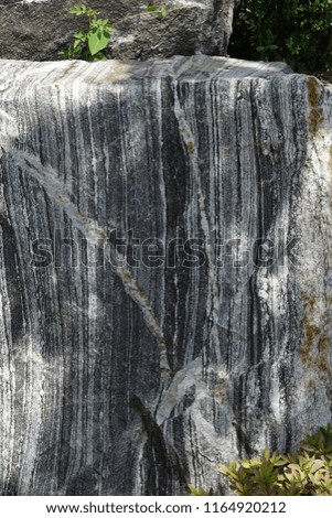 texture of stone, vertical pattern