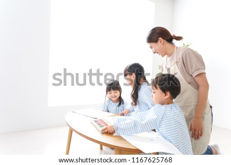 Children's nurse and kindergarten children