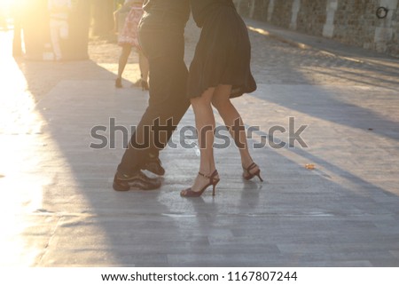 couple dancing in summer