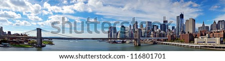 Panoramic view of Brooklyn Bridge in New York on sunny day