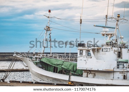 The fishing boat which anchors