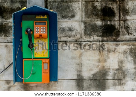 Public telephone boxes in Thailand That was left to the old and broke. Since no one is currently active.