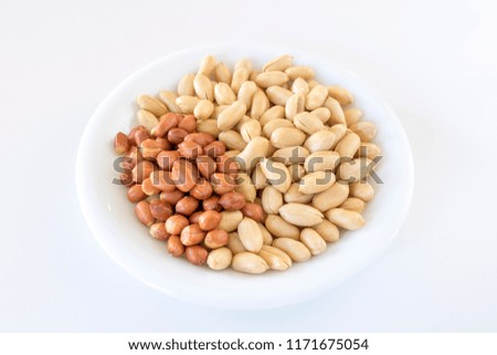 A lot of peanut beans