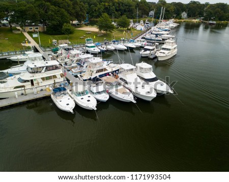 Picture of a marina in Long Island, NY.