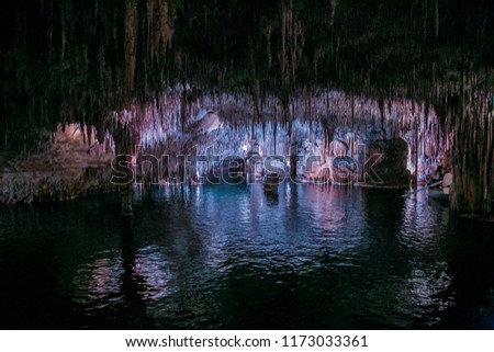 Cuevas del Drach Maiorca - Dragon Cave - Spain