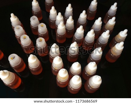 small oitment bottles packaging