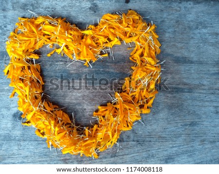 beautiful yellow flower background, can also be used as a flower frame, can be a symbol of heart and love