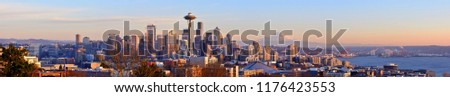 Panoramic View of Seattle Skyline at Dusk 
