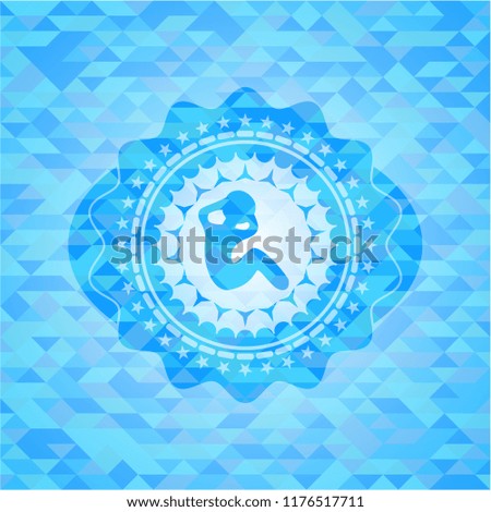 crunch icon inside light blue emblem with triangle mosaic background