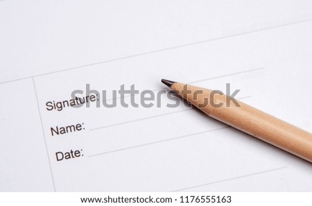 Businessman sign the signature on contract
