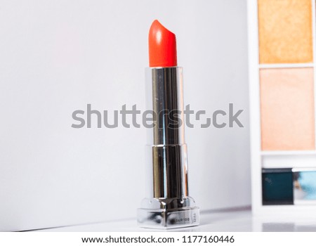 Lipstick colors table