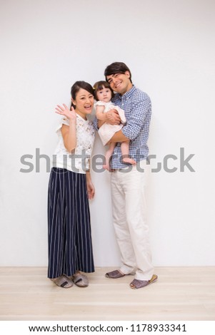 Family taking a commemorative photo