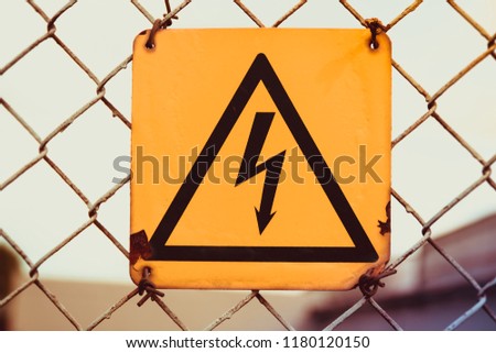 the sign is dangerous. warning sign of danger