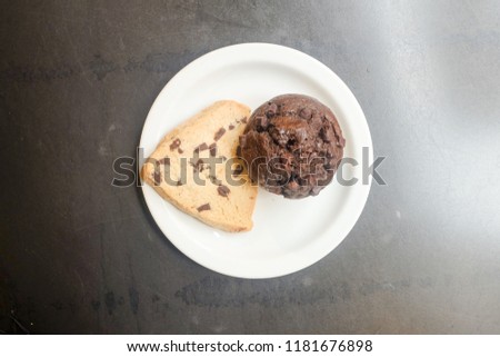 A picture of muffin and chocolate shortbread for breakfast for a traveller to start their day in Liverpool, United Kingdom.