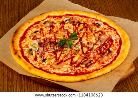 Pizza with ham, mushroom and teriyaki sauce