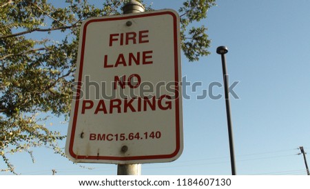 Fire Lane no Parking Sign