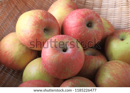 Organic Red Apples